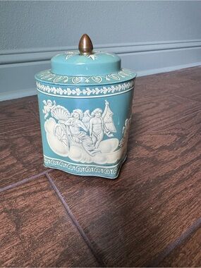Riley's Halifax  England Toffee Tin Blue & White Embossed Greek Venus Homer